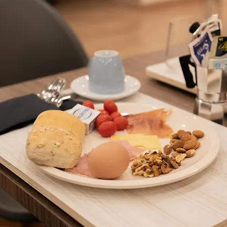 Neocore Bed & Breakfast 4*