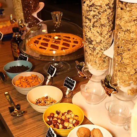 Neocore Bed & Breakfast 4*