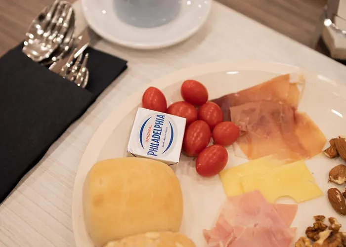 Alojamento de Acomodação e Pequeno-almoço Neocore Nápoles